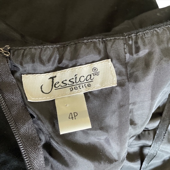 Vintage halter mini dress with eyelet detail - Picture 9 of 10